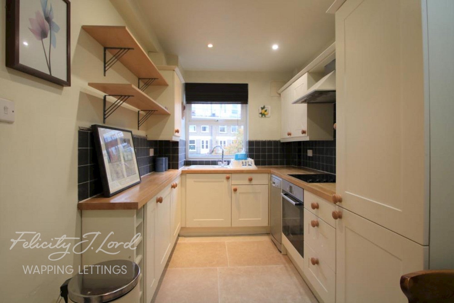 Flat Wapping Wall in Greater London