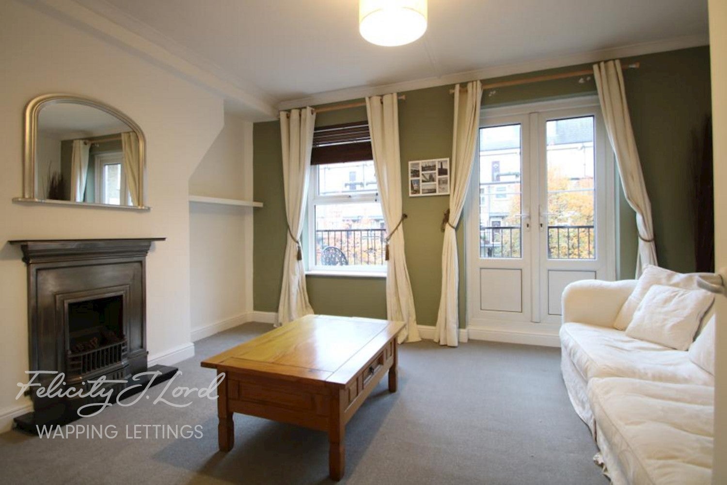 Flat Wapping Wall in Greater London