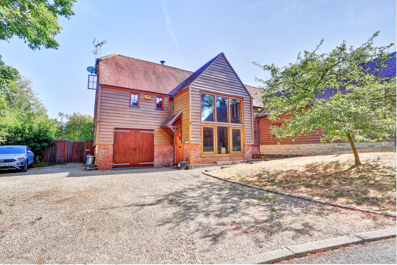 House Thame Road in Longwick