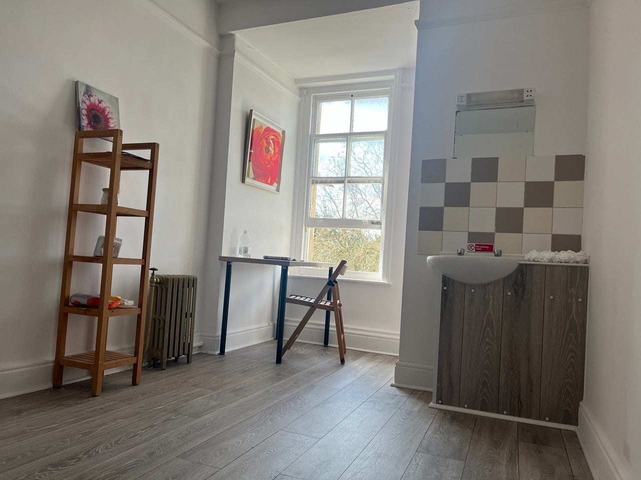 Room Westover Road in Bournemouth