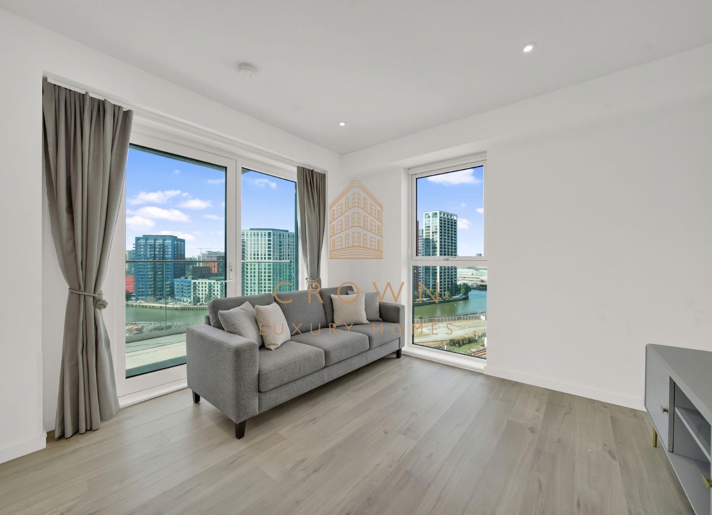Flat Silvertown Way in Greater London