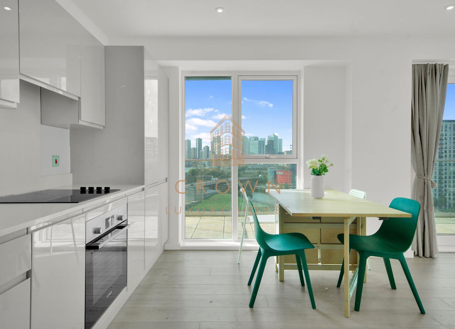 Flat Silvertown Way in Greater London