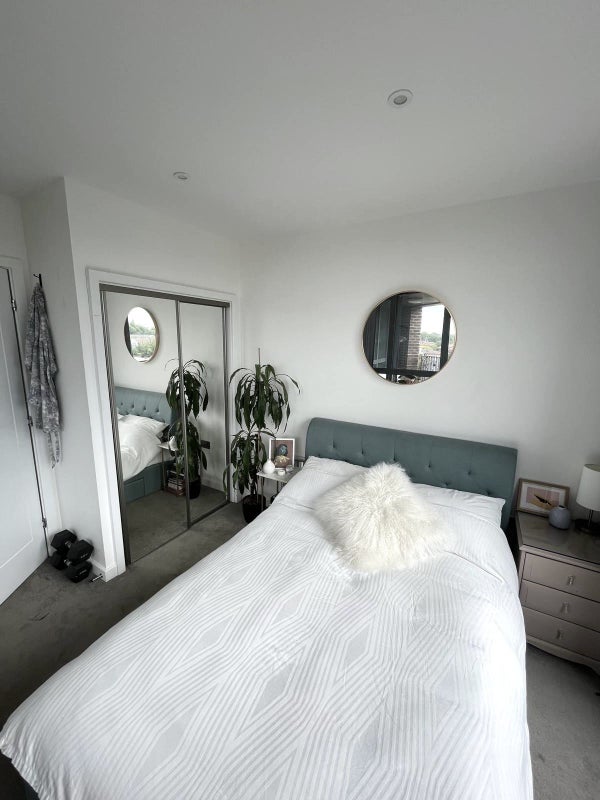 Room Hepscott Road in Greater London