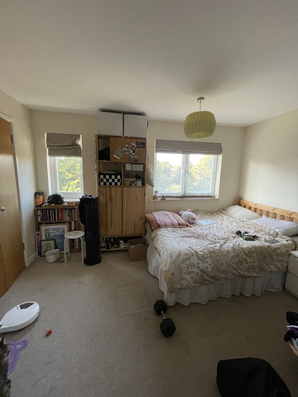 Room Calypso Crescent in Greater London