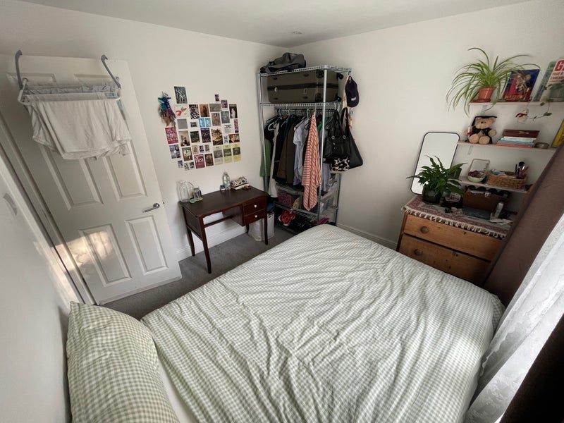 Flat Canterbury Grove in Greater London