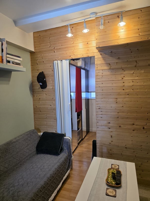 Flat Brangwyn Crescent in Greater London