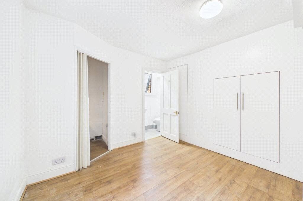 Flat Tilehurst Road in Reading