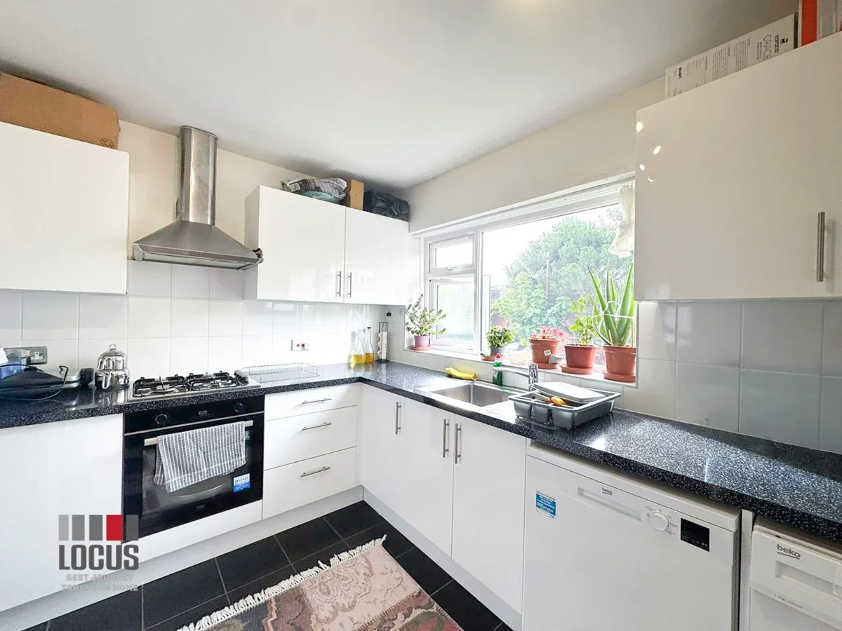 Flat Cadmore Lane in Cheshunt