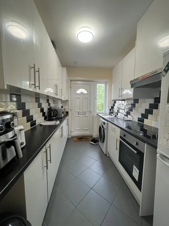 Flat Park Parade in Greater London