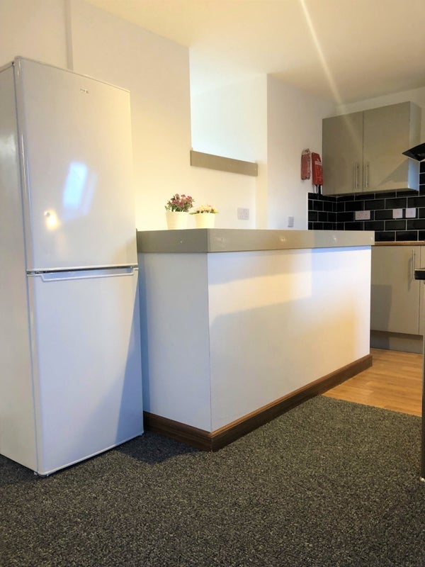 Room Charter Avenue in Coventry