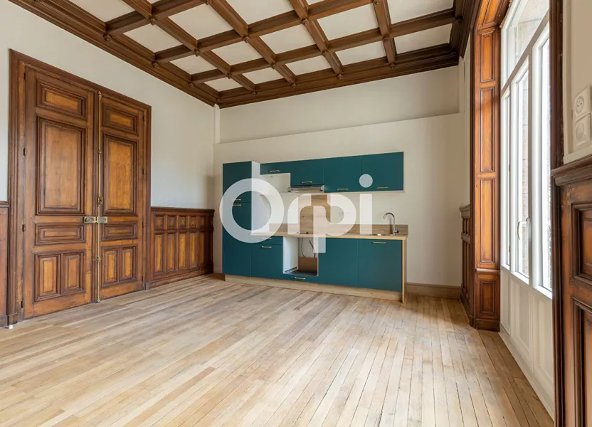 Appartement Place du Champ de Juillet à Limoges