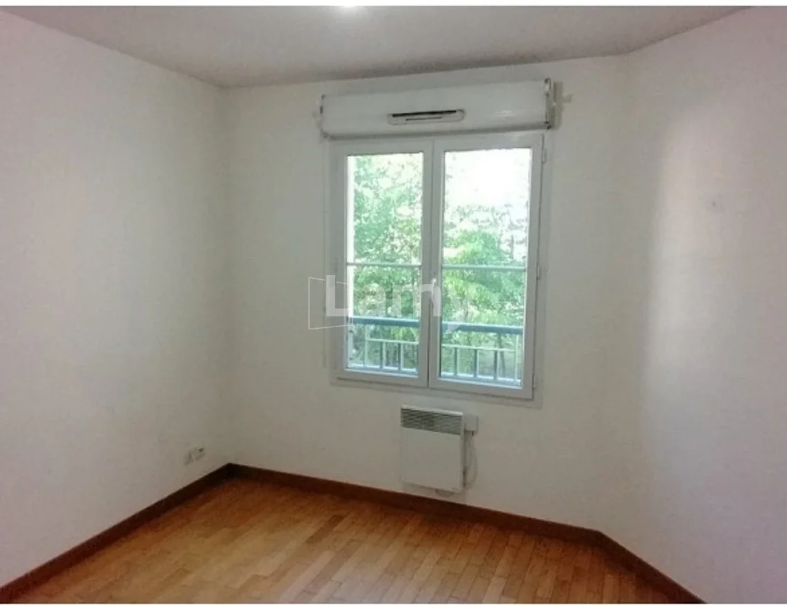 Flat Rue Henri Rol-Tanguy in Grigny