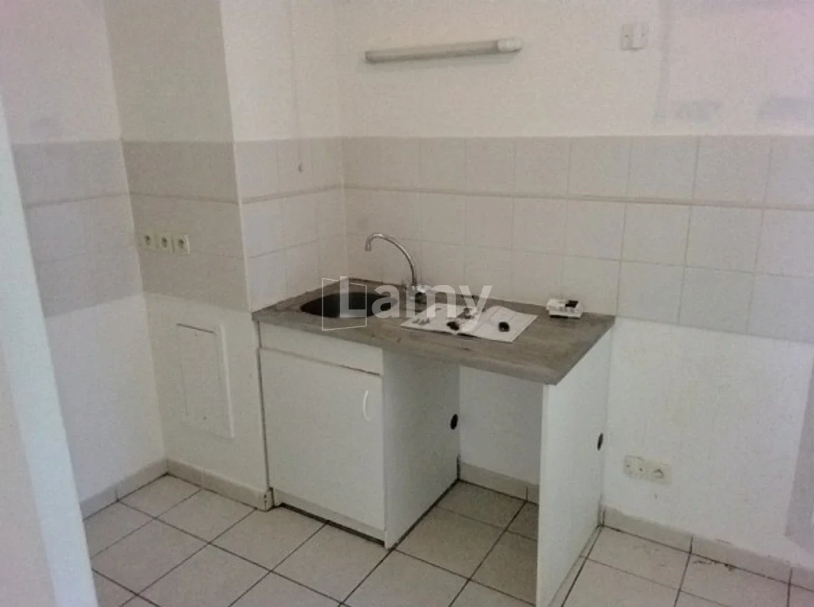 Flat Rue Henri Rol-Tanguy in Grigny