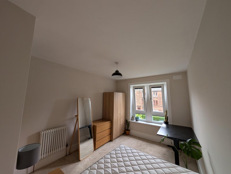 Room Glencoe Street in Glasgow
