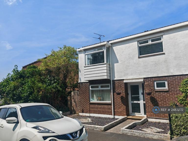 House Sheldrake Drive in Bristol