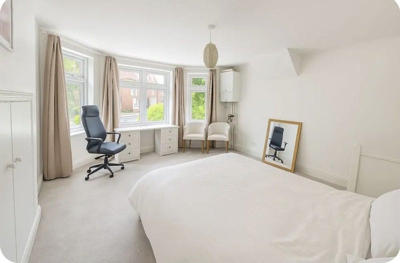 Room Park Avenue in Greater London