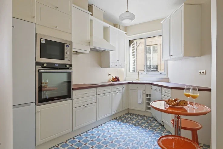 Appartement Rue Quentin Bauchart à Paris