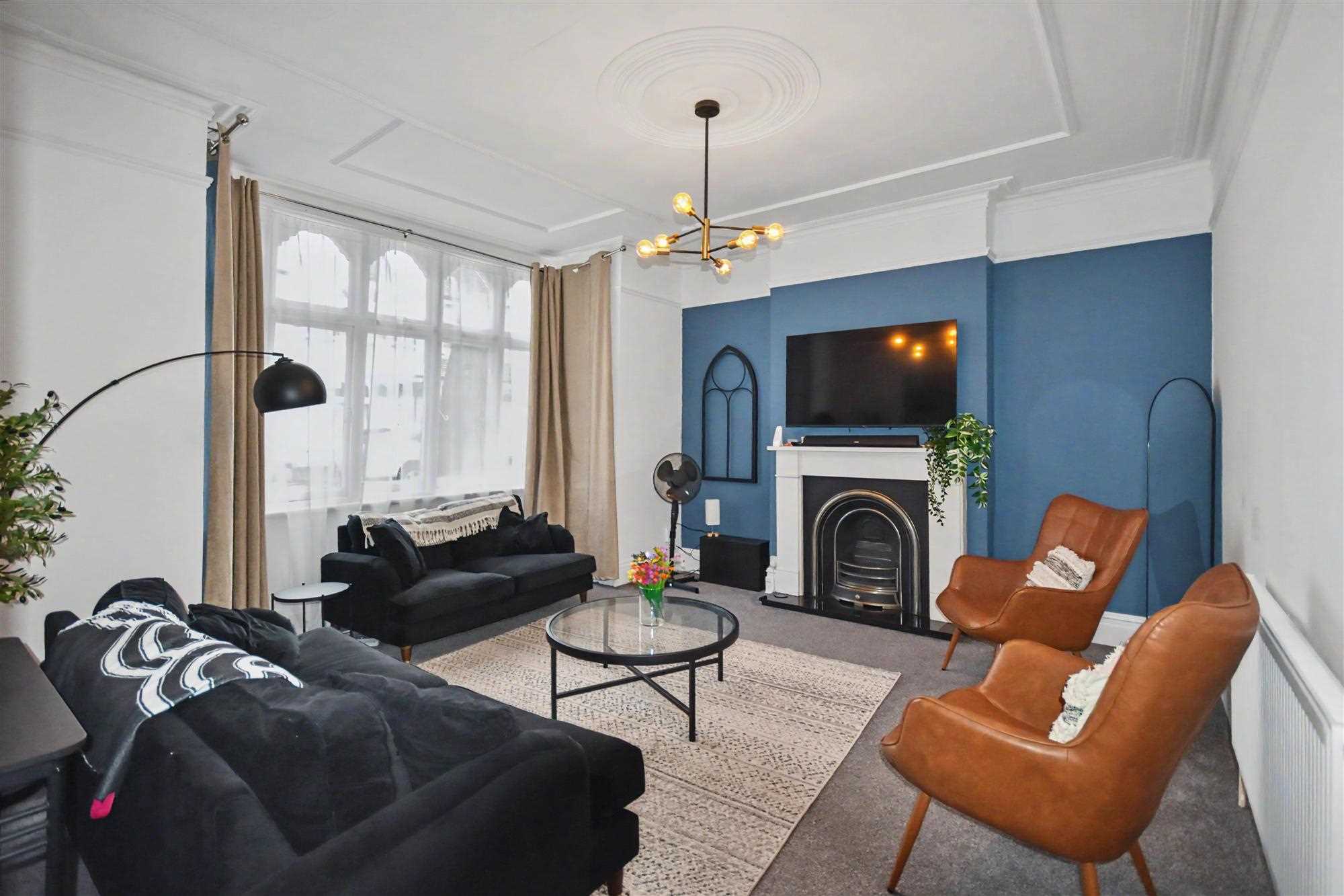 House Merton Avenue in Greater London