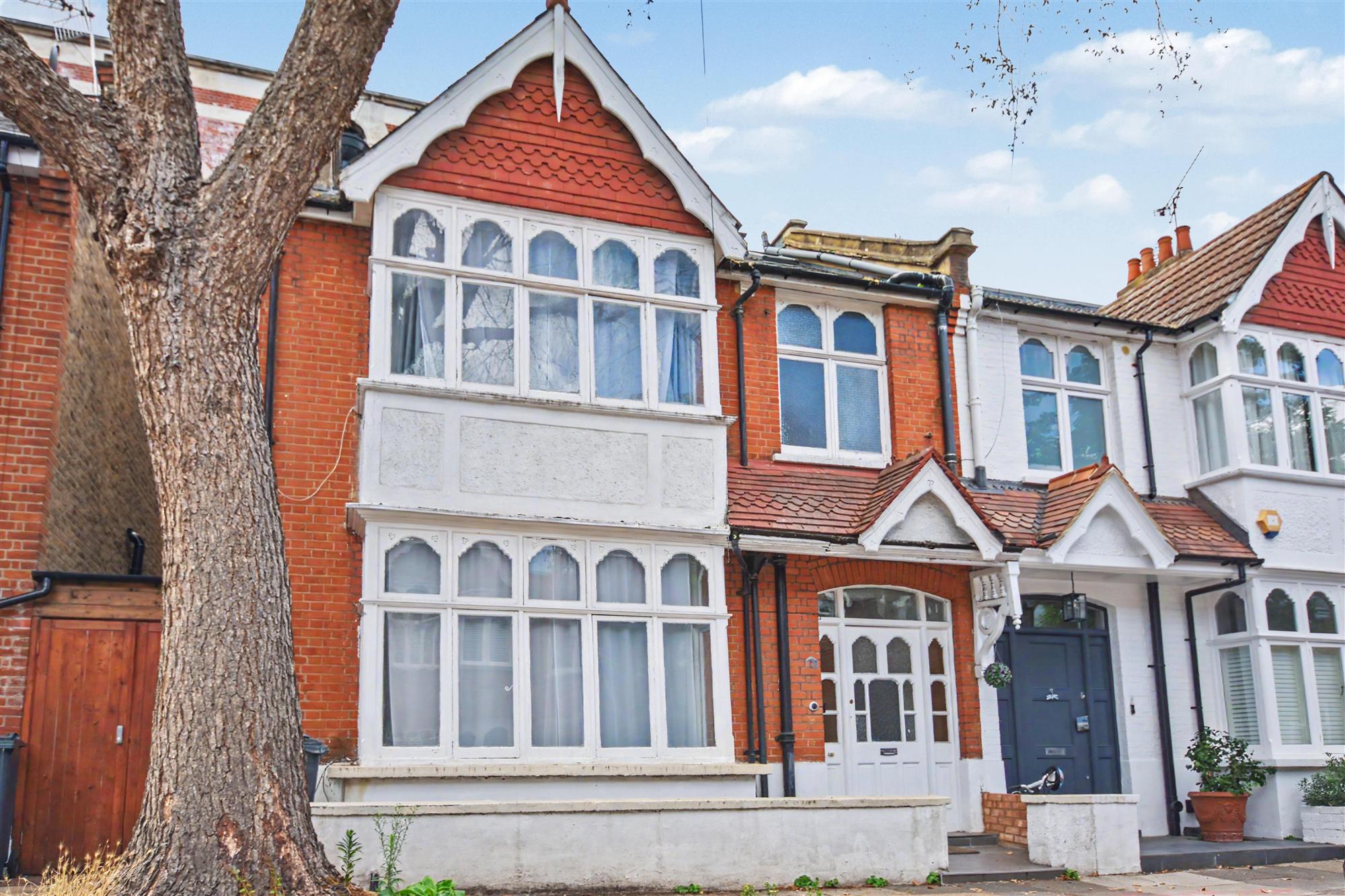House Merton Avenue in Greater London
