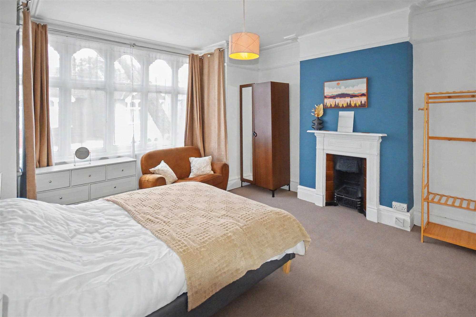 House Merton Avenue in Greater London