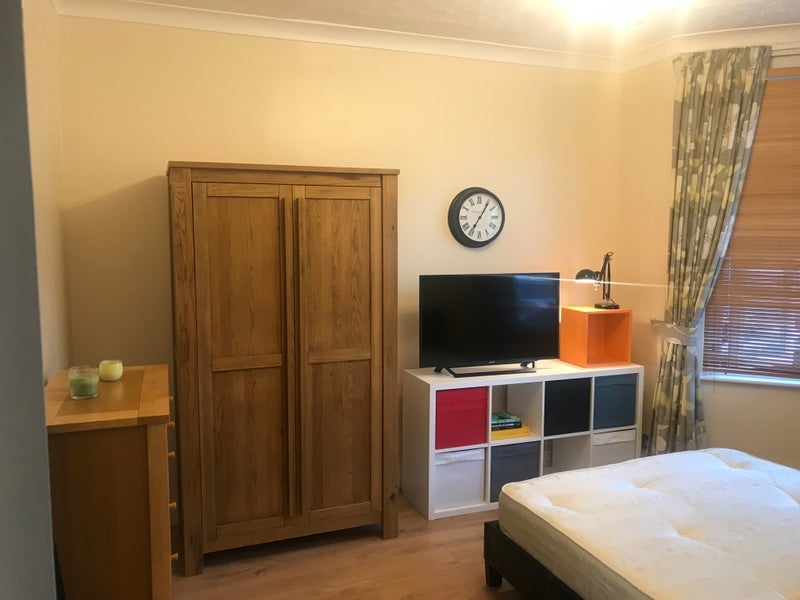Room Middlesborough Road in Greater London