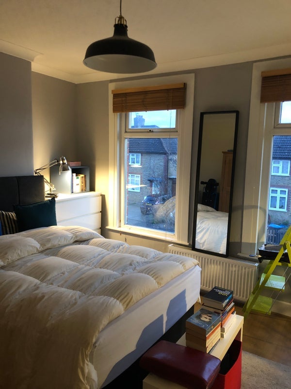 Room Middlesborough Road in Greater London