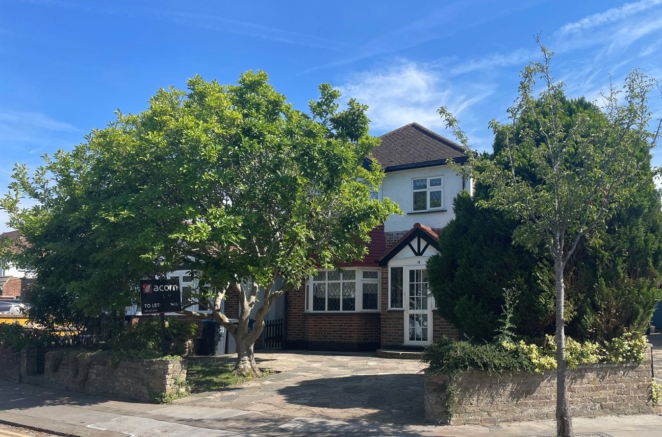 House Bridle Road in Greater London