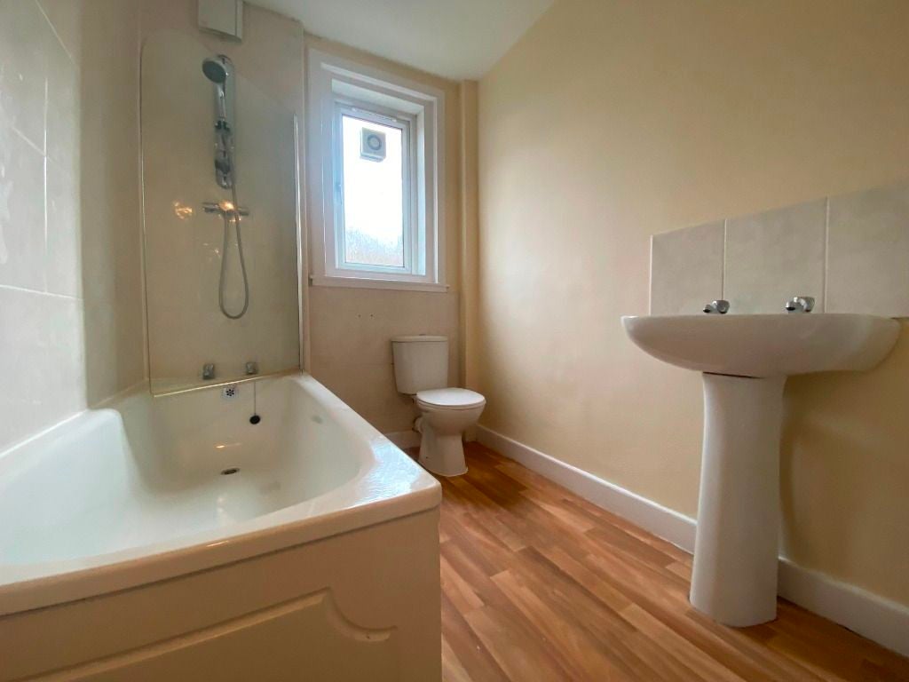 Flat Hunterfield Road in Newtongrange