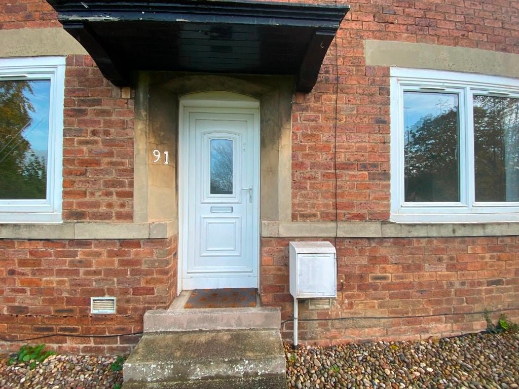 Flat Hunterfield Road in Newtongrange