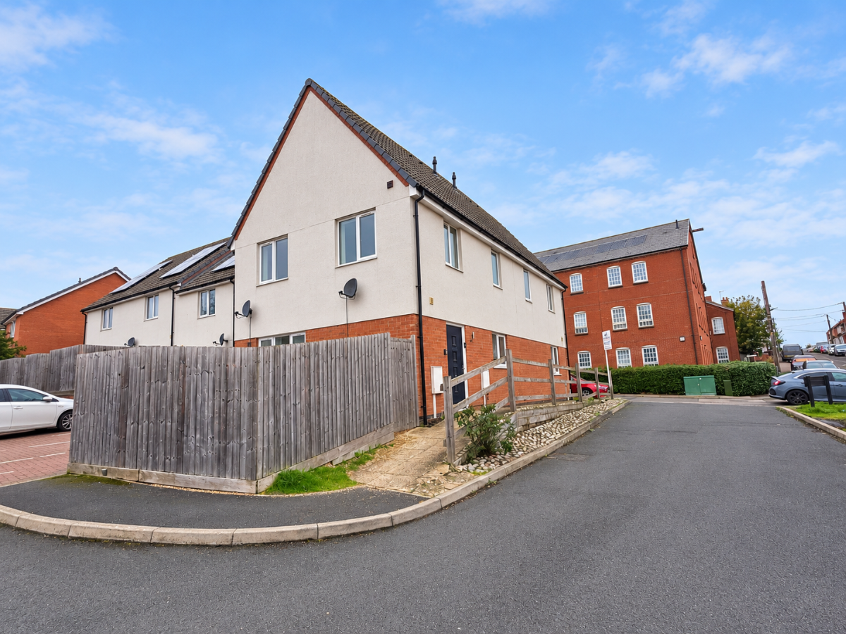 House Greenhill Rise in Corby