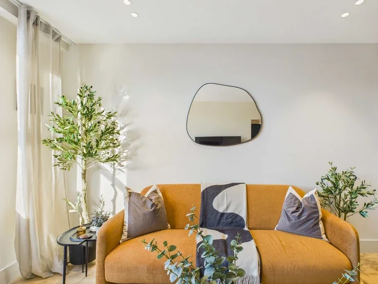 Flat St. Pancras Way in Greater London