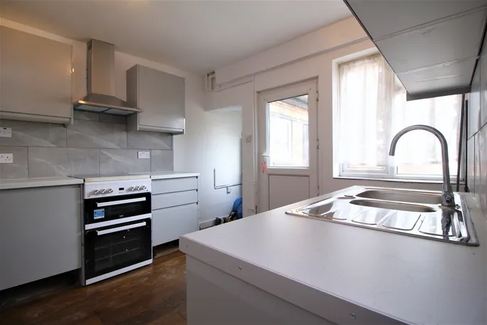 Flat St Albans Road in Watford