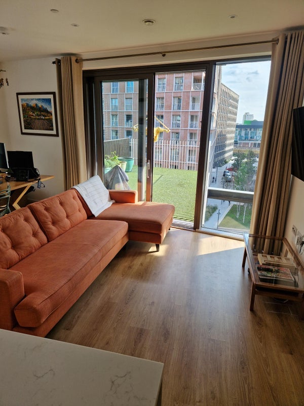 Flat New Mill Road in Greater London