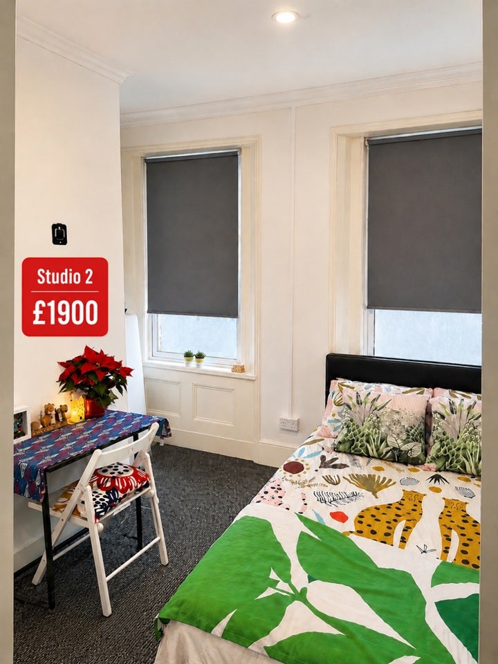 Flat Upper Street in Greater London