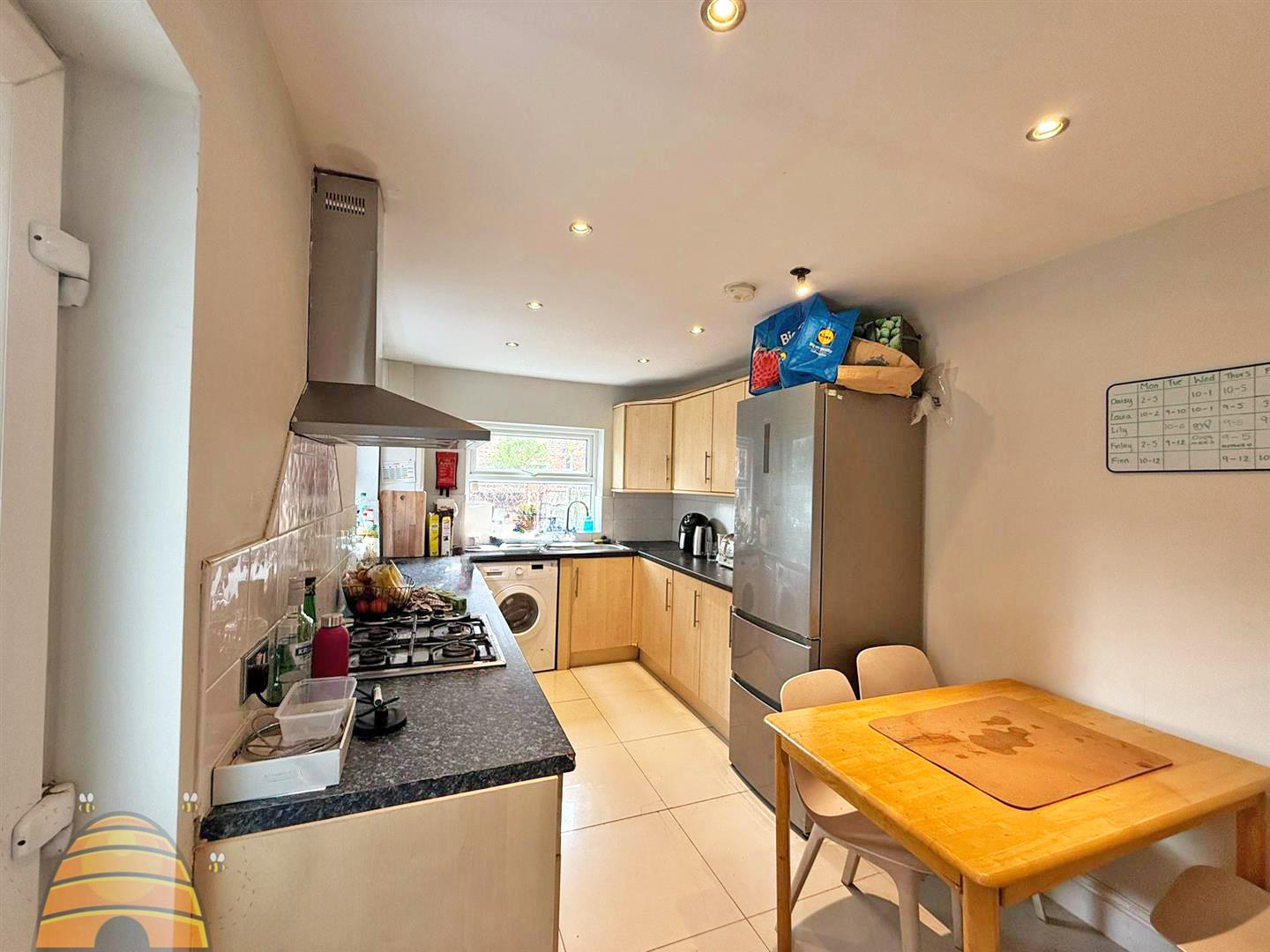 Flat Davenport Avenue in Manchester