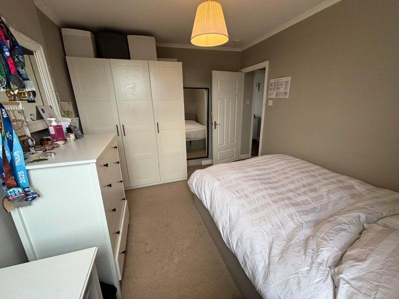 Room Hargwyne Street in Greater London