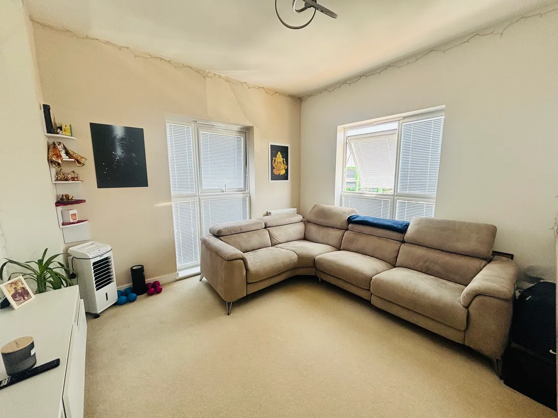 Flat Ffordd Y Mileniwm in Barry