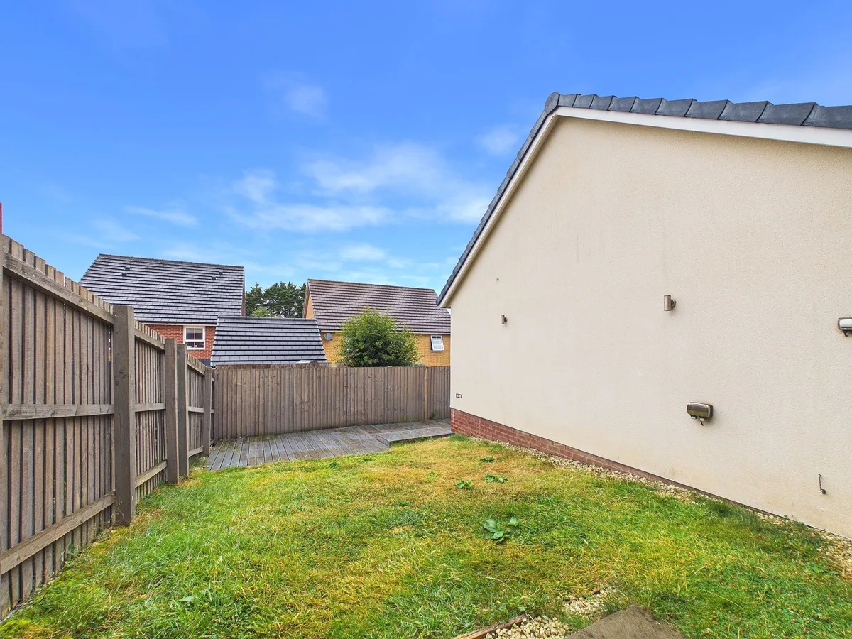 House Green Meadow Close in St Athan