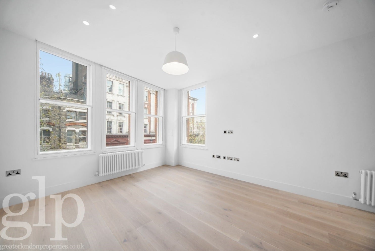 Flat Newport Place in City of Westminster