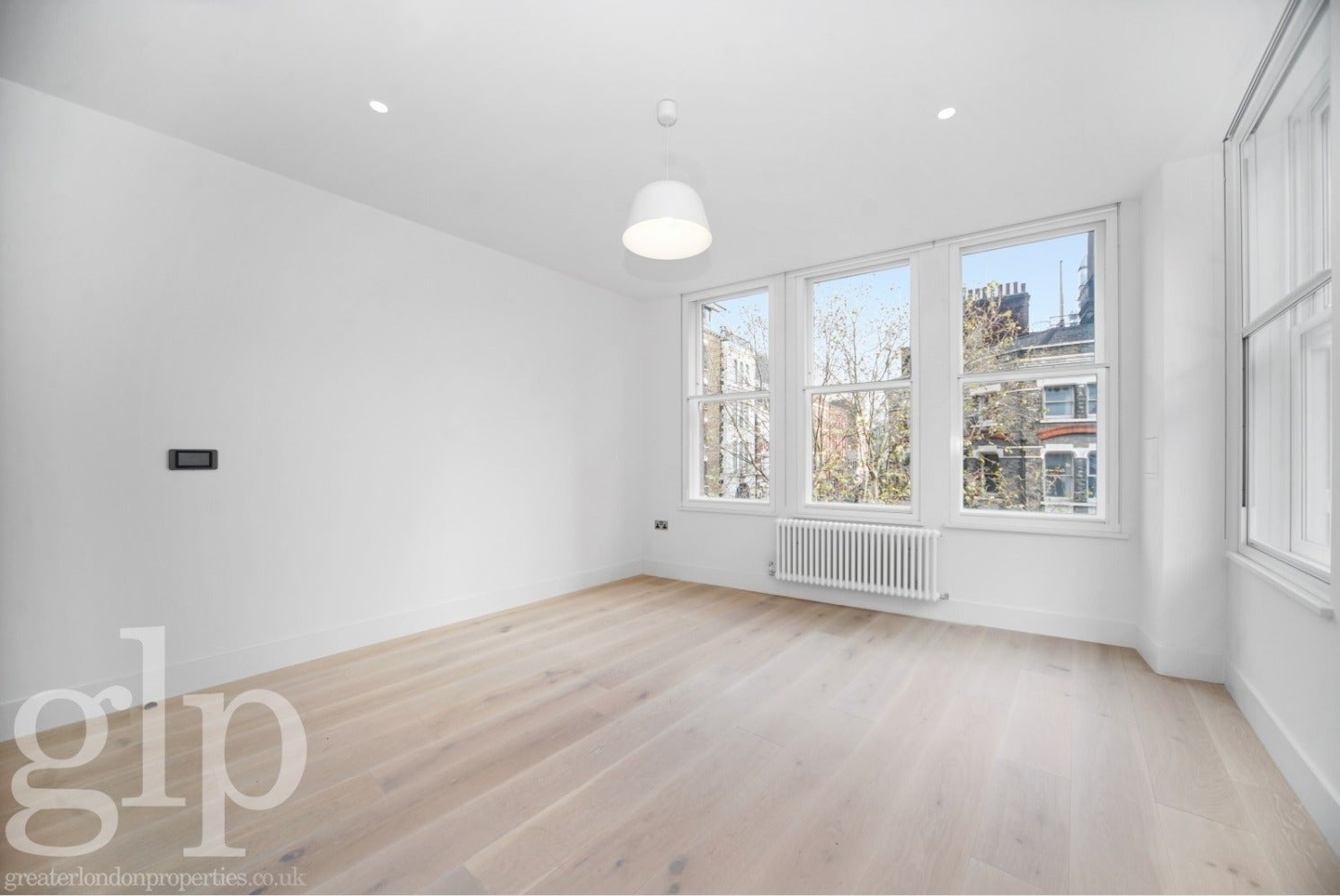 Flat Newport Place in City of Westminster