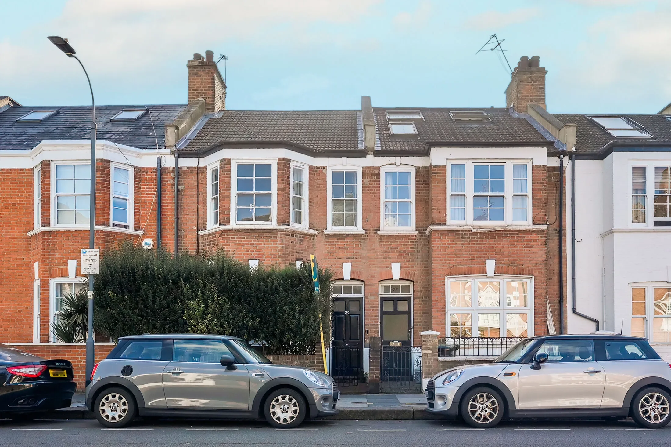 Flat Farm Lane in Greater London