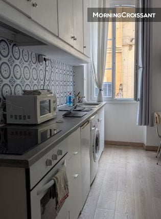 Flat Rue Puits du Denier in Marseille