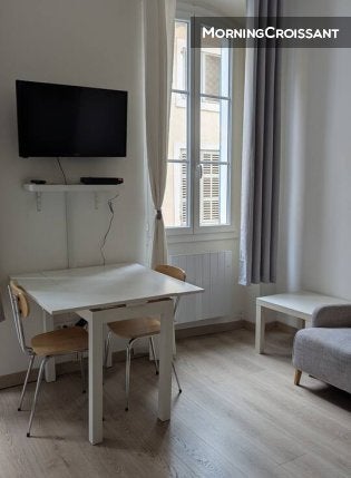 Flat Rue Puits du Denier in Marseille