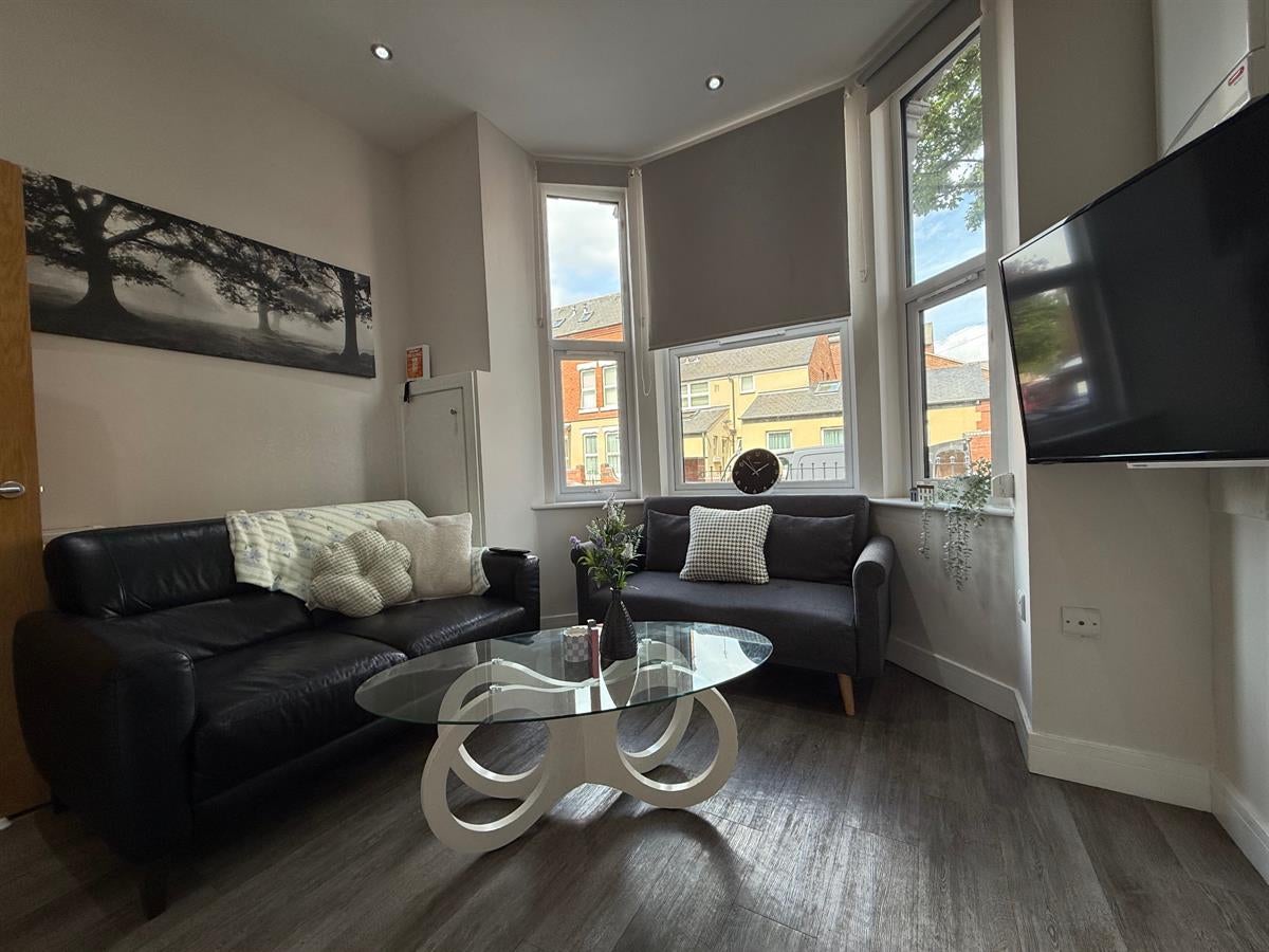 House Charnwood Grove in Rushcliffe