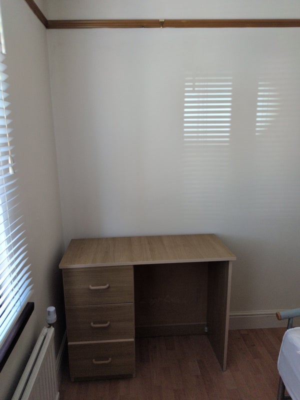 Room Woodstock Road in Greater London