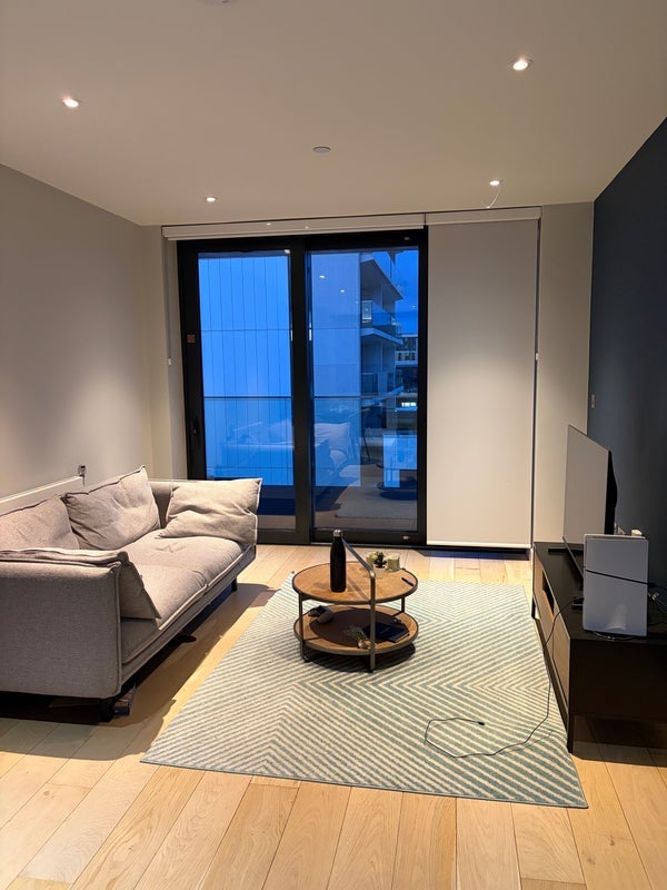 Flat Exhibition Way in Greater London