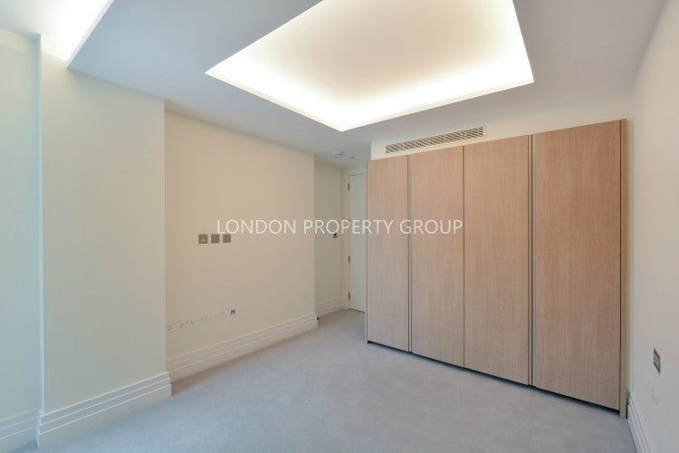 Flat Redan Place in City of Westminster
