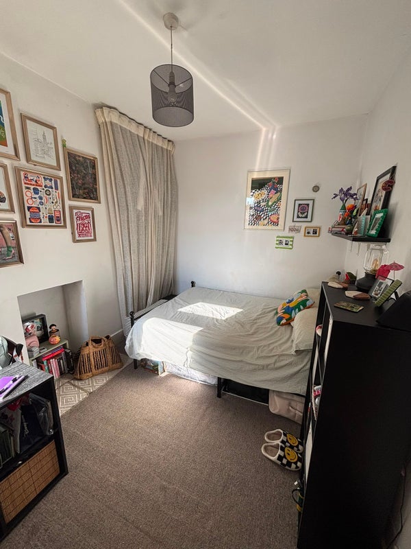 Room Gassiot Road in Greater London