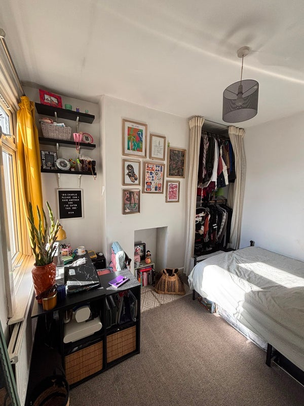 Room Gassiot Road in Greater London