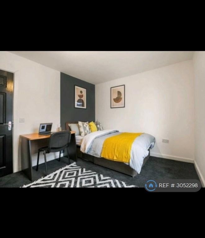 Room Rosa Road in Sheffield